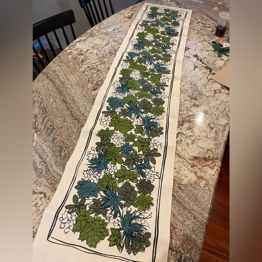 TAG table runner with Succulent pattern NWT